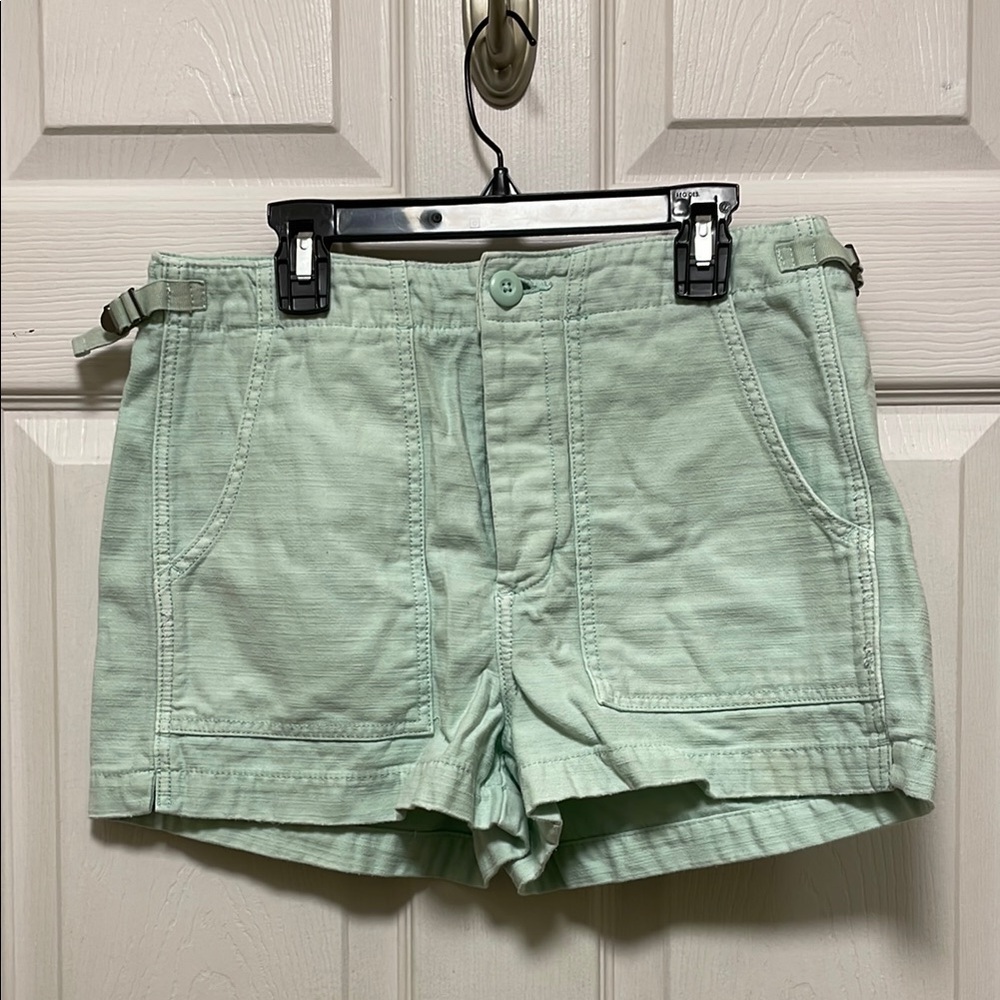 American Eagle | High Waist | Pastel Green | Mom Shorts | Size 6